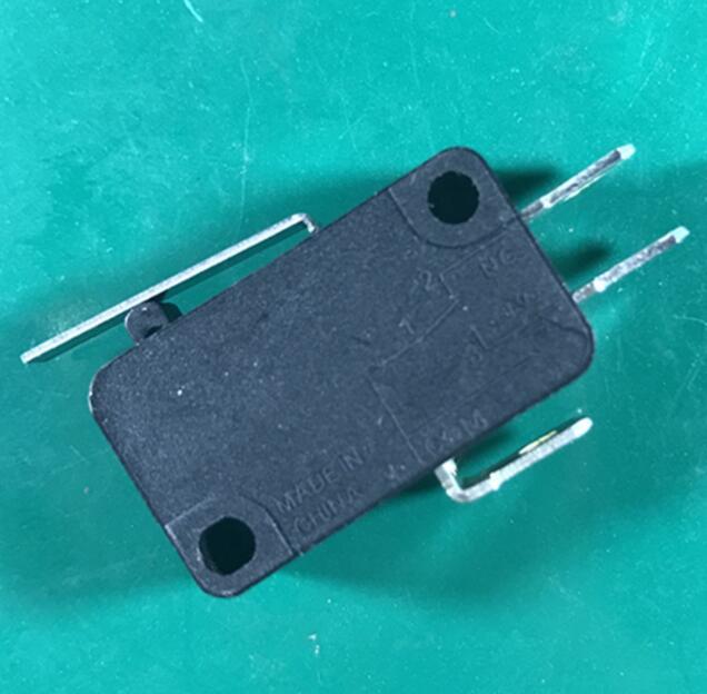 8152