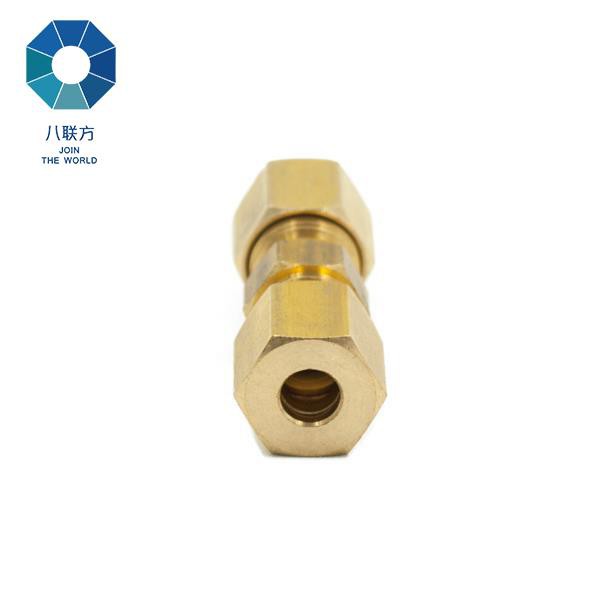 切换管道连接器部件